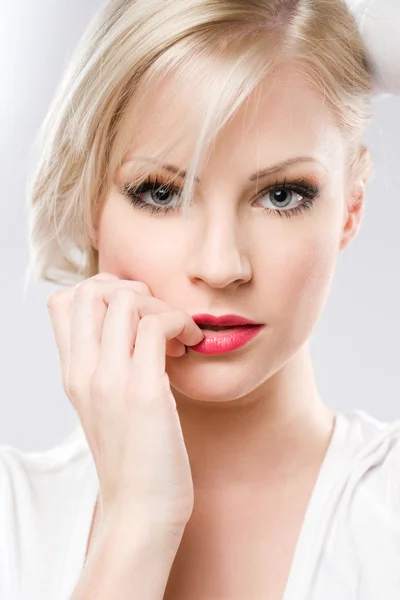 Portrait of a sensual young blond woman. — Stock Photo, Image