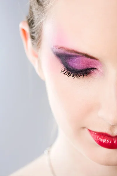 Blond beauty makeup. — Stock Photo, Image