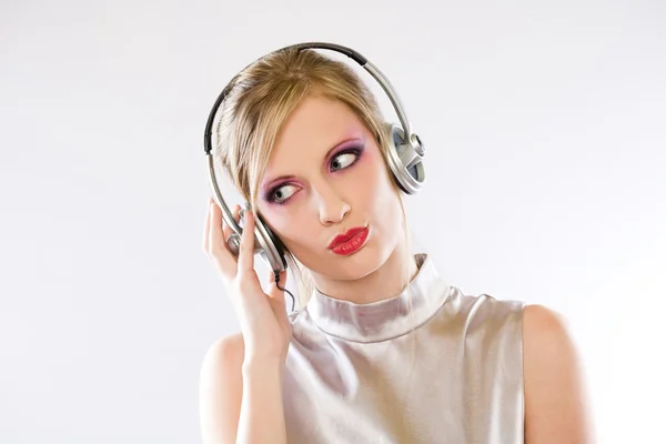 Όμορφη electro pop κορίτσι στα ακουστικά. — Φωτογραφία Αρχείου