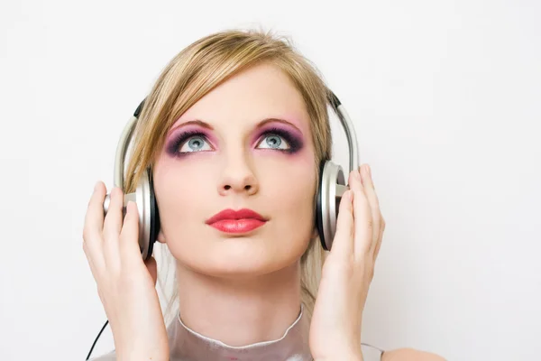 Beautiful electro pop girl in headphones. — Stock Photo, Image