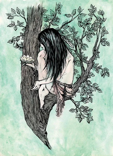 Pequeno elfo da floresta com flor de lírio na mão em um galho de árvore — Fotografia de Stock