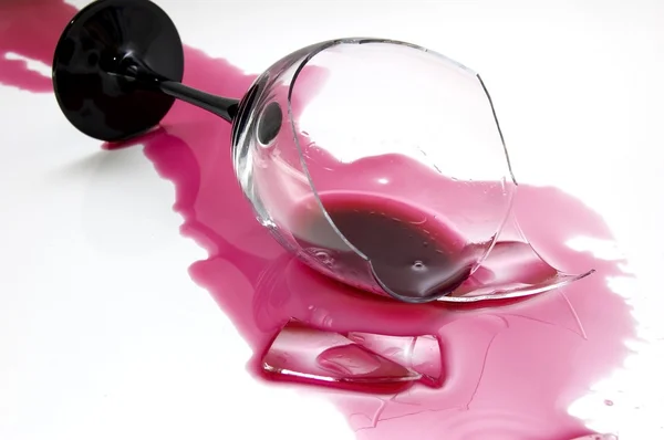 Kırık şarap kadehi — Stok fotoğraf