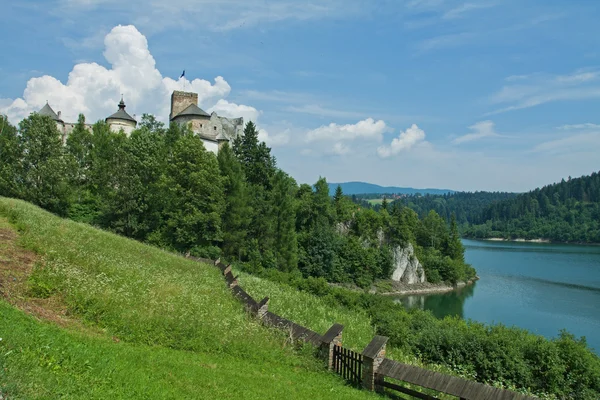 Castello di Niedzica in Polonia — Foto Stock