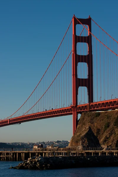Golden Gate Bridge just after sunrise — Stock Photo, Image