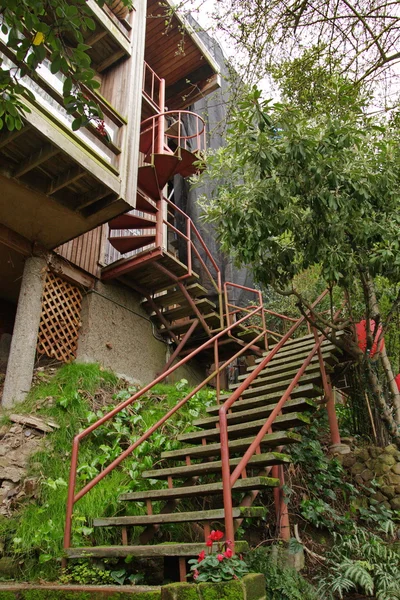 Dik bir merdiven — Stok fotoğraf