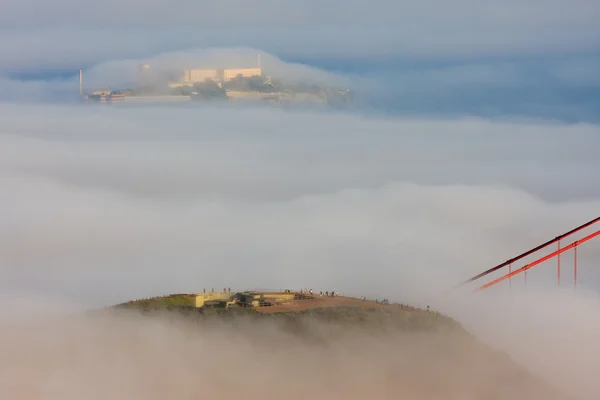 San Francisco Golden Gate Bridge in fog — Stock Photo, Image