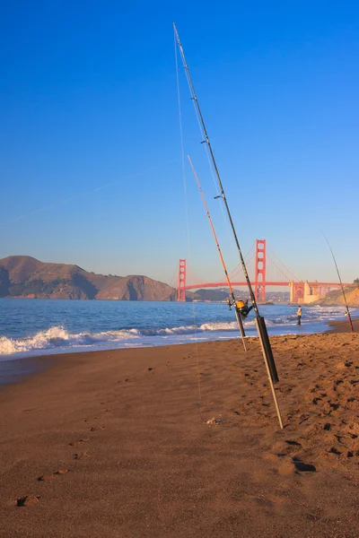 Tiges de pêche et Golden Gate Bridge — Photo