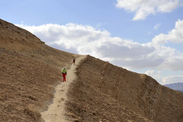Górskie, trekking w pustyni Negew. — Zdjęcie stockowe