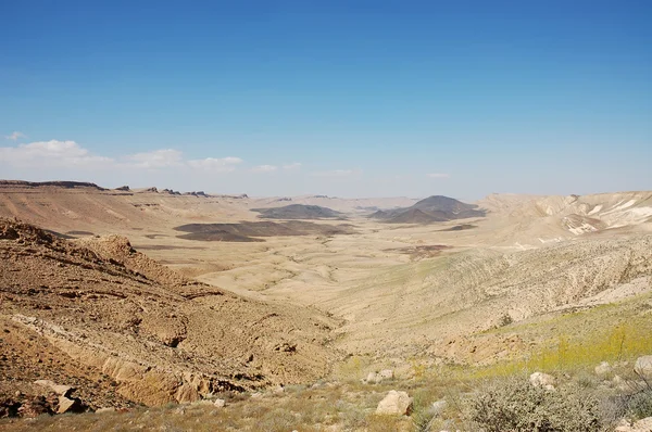 Kráteru ramon v Negevské poušti. — Stock fotografie