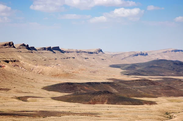 Κρατήρας ramon στην έρημο negev. — Φωτογραφία Αρχείου