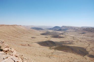 Ramon negev Çölü'nde krater.