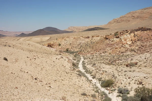 Κρατήρας ramon στην έρημο negev. — Φωτογραφία Αρχείου