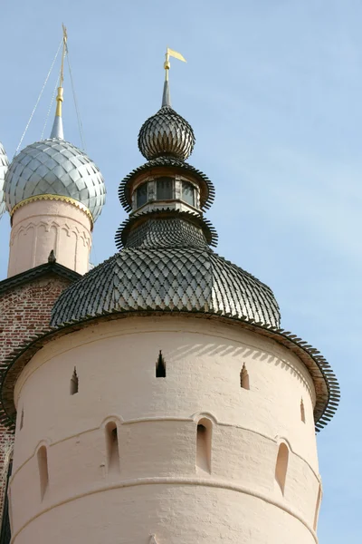 Antigua torre en el Kremlin de Rostov — Foto de Stock