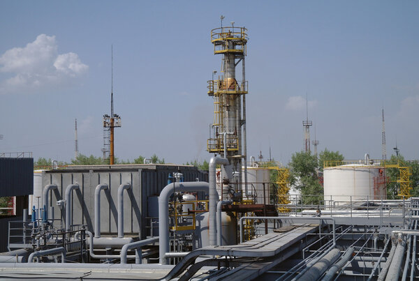 Строительство химического завода
