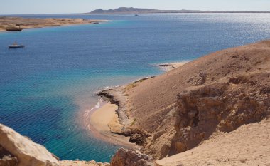 red sea bir plaj sahil