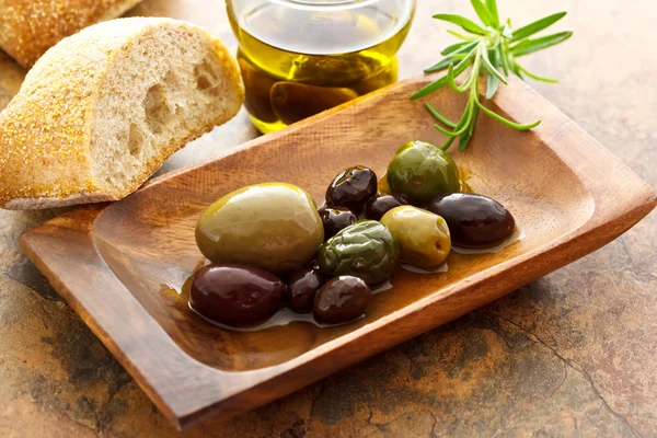 Olives with bread — Stock Photo, Image