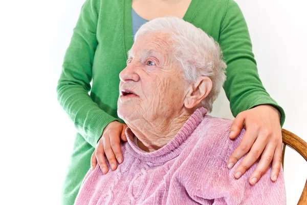 Donna anziana e giovane — Foto Stock