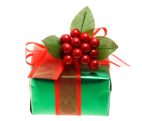 Зелена різдвяна подарункова коробка — стокове фото