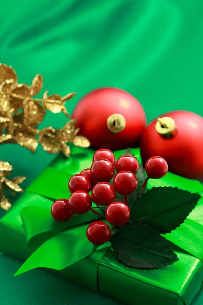 Weihnachten-grüne Geschenk-box — Stockfoto