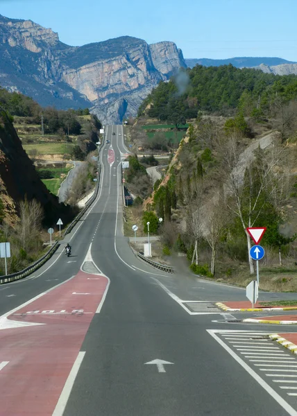 La carretera a las montañas Imagen De Stock
