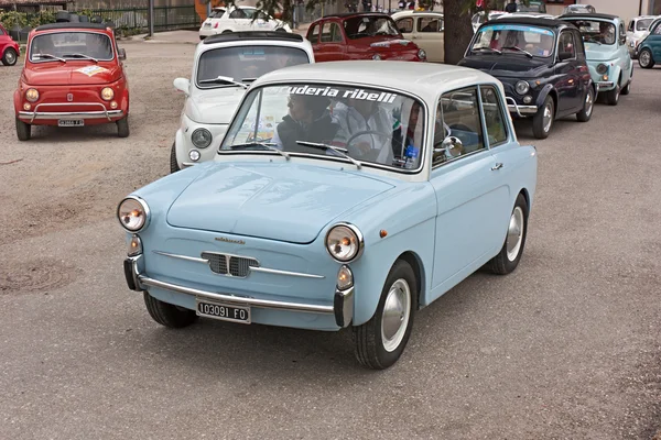 Eski İtalyan ekonomi araba — Stok fotoğraf