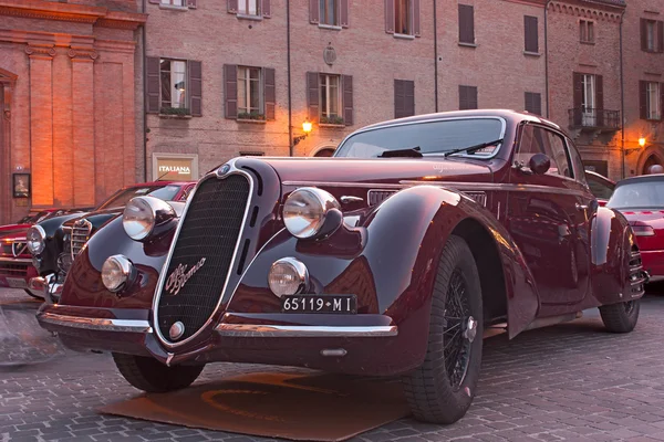 Старая машина Alfa Romeo — стоковое фото