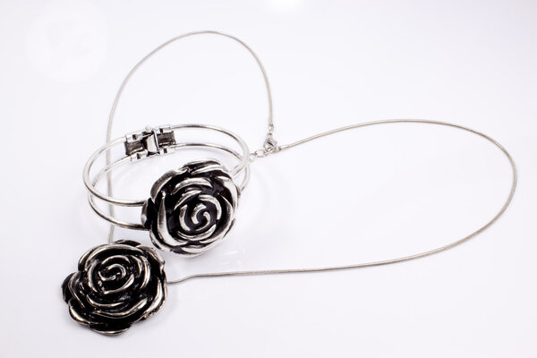 Necklase and bracelet