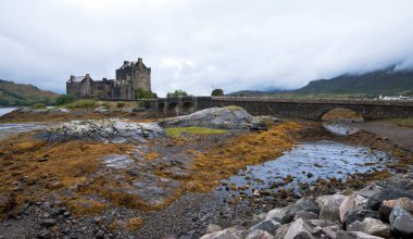 Eilean Donan castle, Scotland clipart