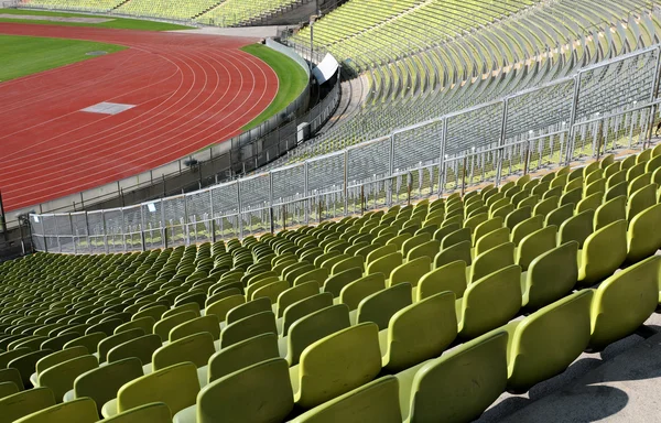 Cadeiras do estádio em uma fileira — Fotografia de Stock