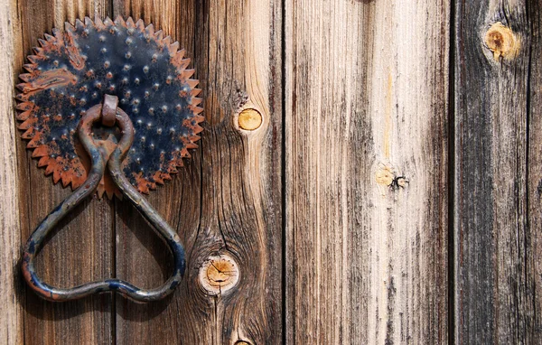 Wooden old door with vintage door handle — Stock Photo, Image