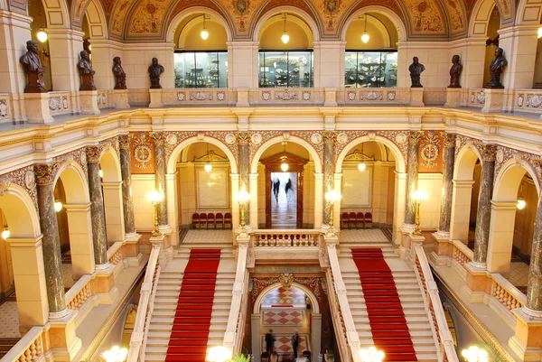 Salón principal del Museo Nacional Checo en Praga — Foto de Stock