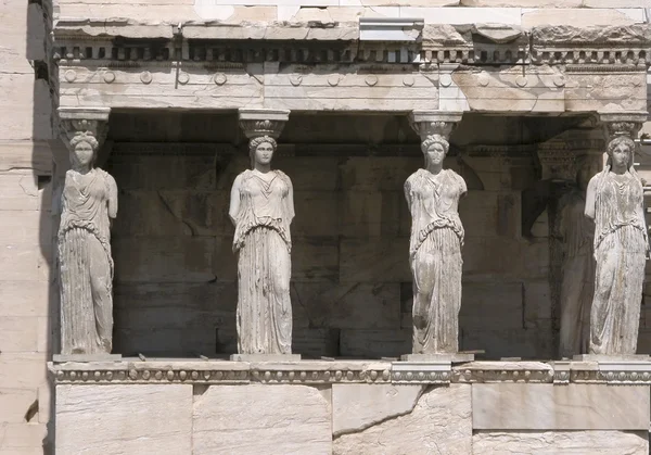 Caryatiden in Athene Akropolis hill — Stockfoto