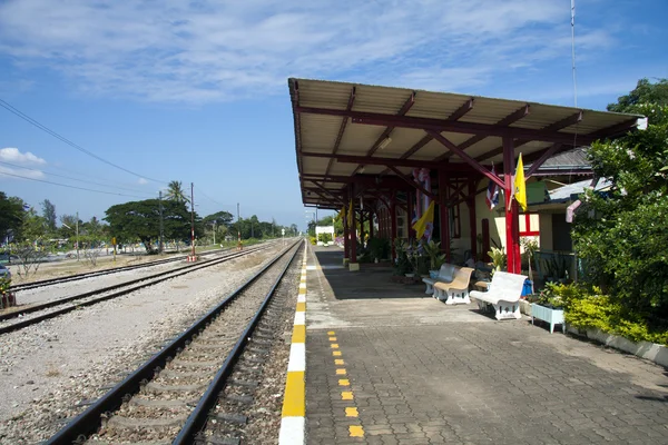 Zapfhahn sakae Bahnhof, Thailand — Stockfoto