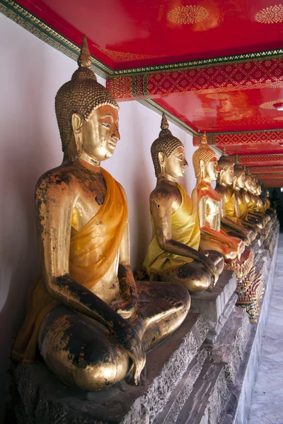 Posągi Buddy, wat pho, bangkok, Tajlandia — Zdjęcie stockowe