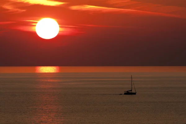 Sunset and Boat, Alanya, Turkey — Stock Photo, Image