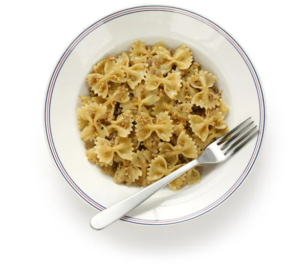 Kasha varnishkes, buckwheat and bow-tie pasta, a traditional jewish dish — Stock Photo, Image
