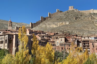teruel, İspanya, albarrcin Köyü panoramik manzaralı.