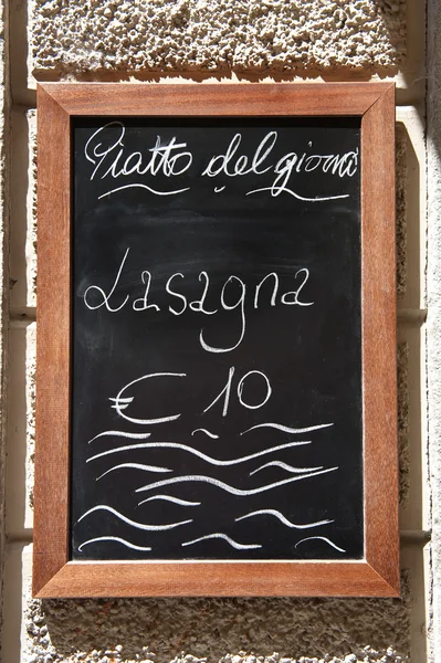 Podepsat v italské restauraci — Stock fotografie