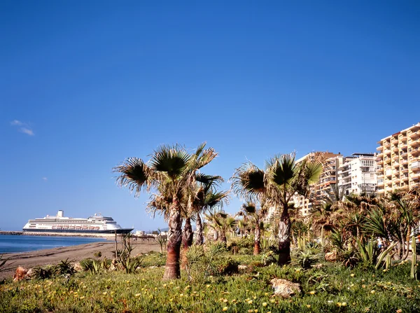 stock image Beach of Malaga with cruise ship