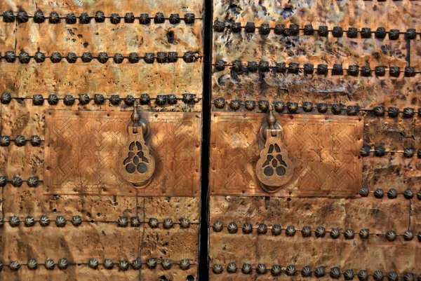 在摩洛哥的铜门 — 图库照片