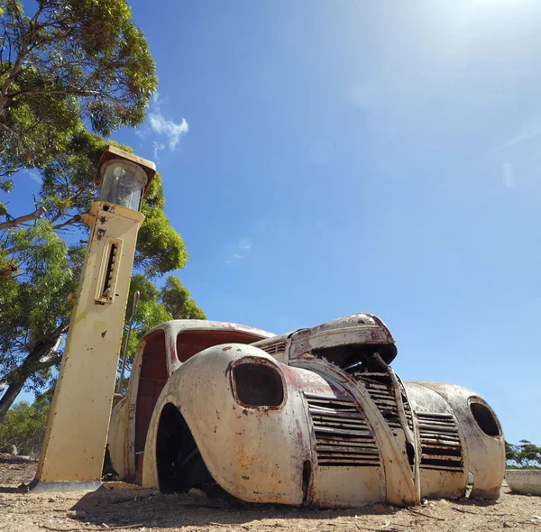 Rusty velho carro americano — Fotografia de Stock