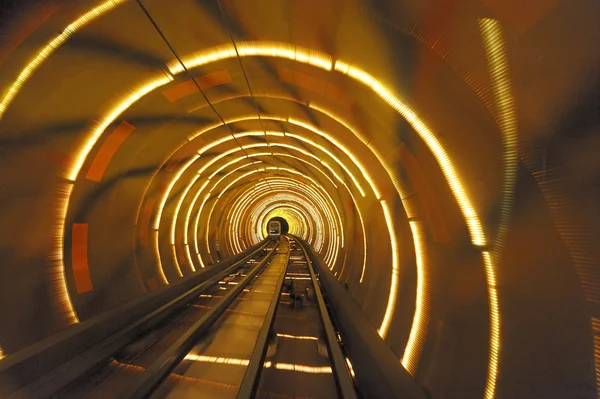上海の外灘観光トンネル — ストック写真
