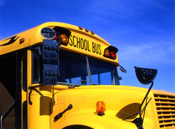 Žlutý školní autobus — Stock fotografie