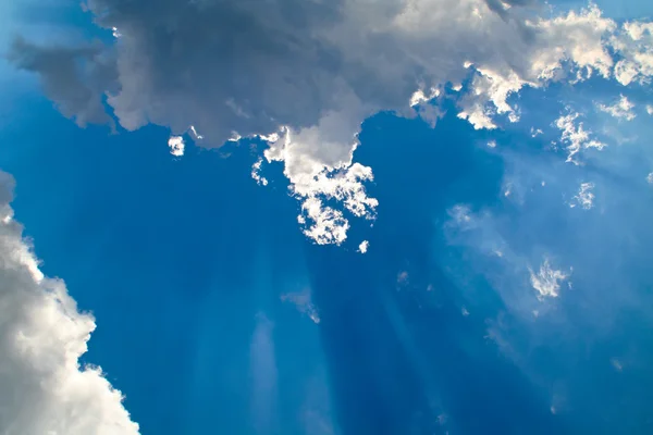 Солнце за облаками Стоковое Изображение