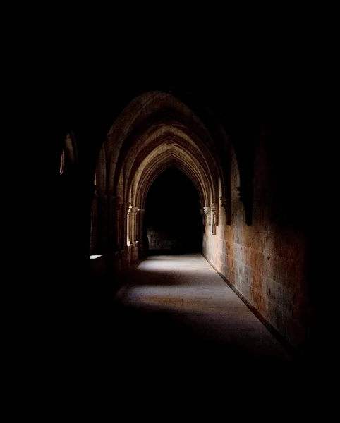 Galeria do claustro gótico — Fotografia de Stock
