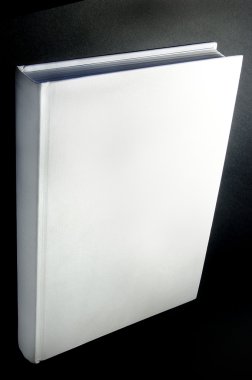 beyaz siyah arka plan üzerine izole kitap