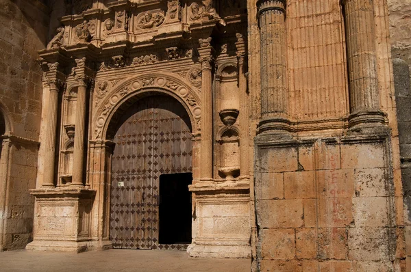 Kerk van Santa maria. Alarcon in cuenca. Spanje — Stockfoto