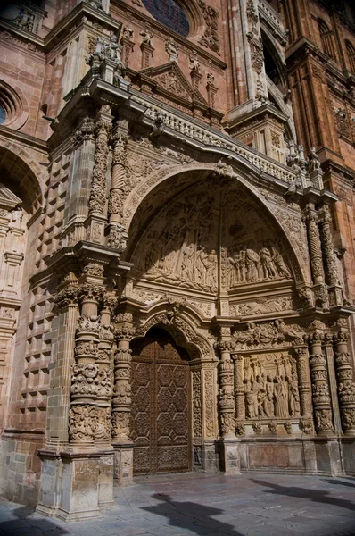 アストルガの聖マリア大聖堂。スペイン — ストック写真