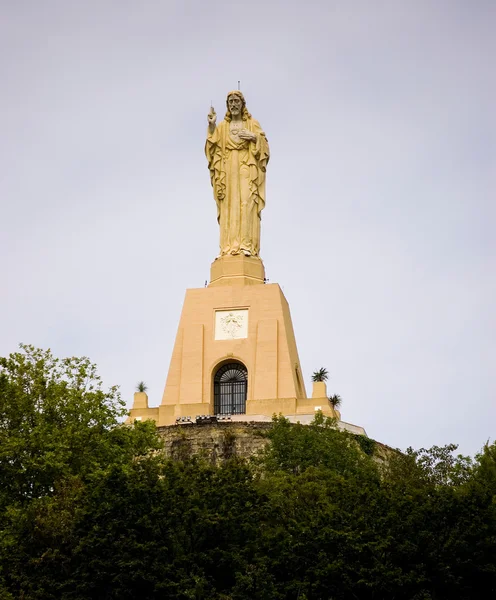 Statua Sagrado Corazon w San Sebastián Guipuzcoa. Hiszpania. — Zdjęcie stockowe