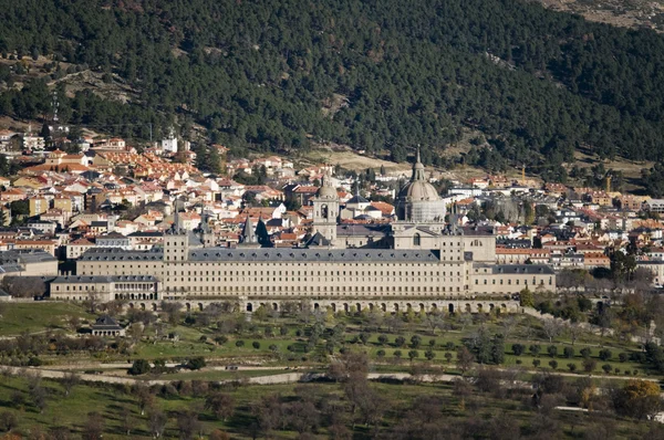 圣洛伦索德埃斯科里亚尔在马德里，西班牙皇家修道院 — 图库照片
